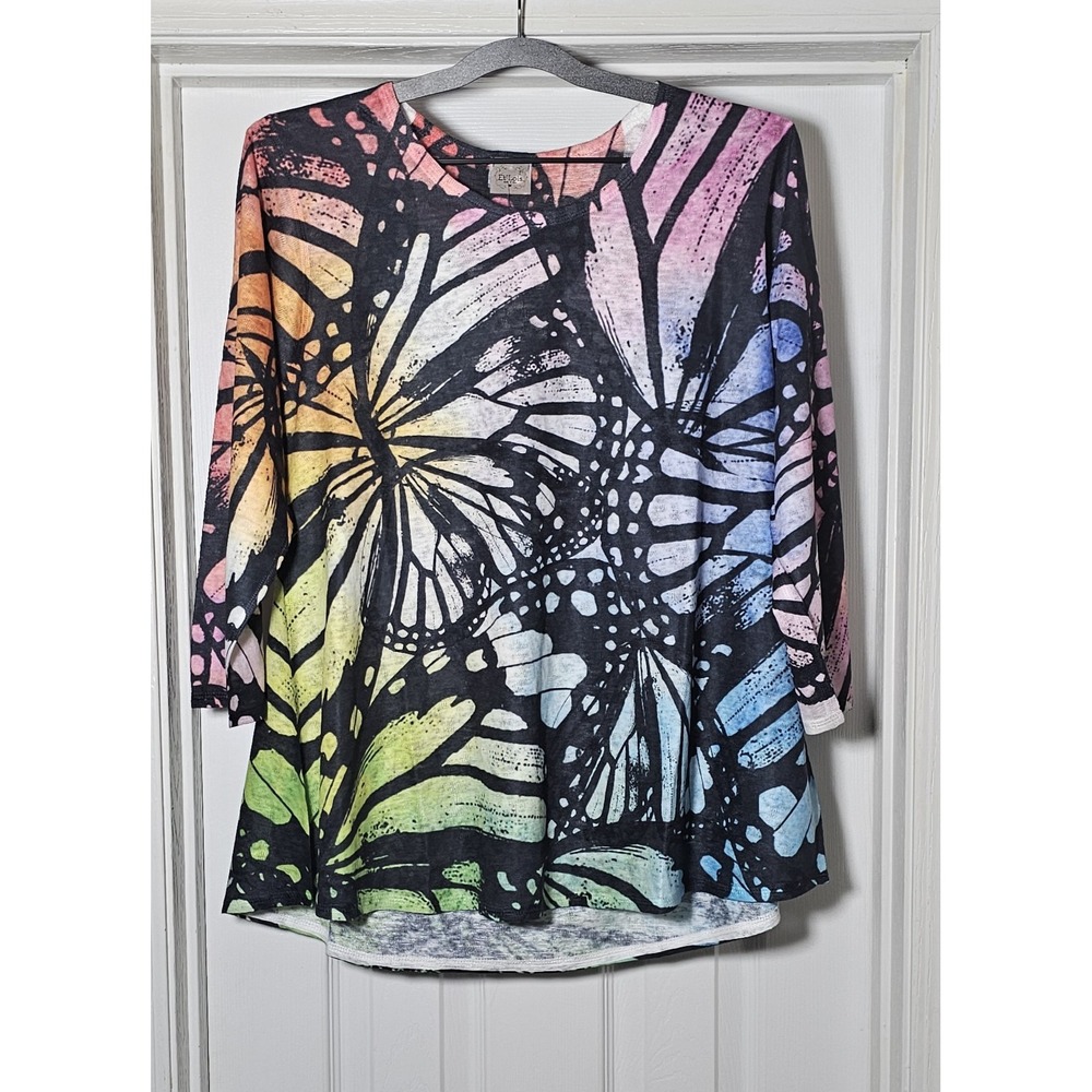 Et' Lois Butterfly 3/4 Sleeve‎ Shirt Size Medium Butterfly Artsy